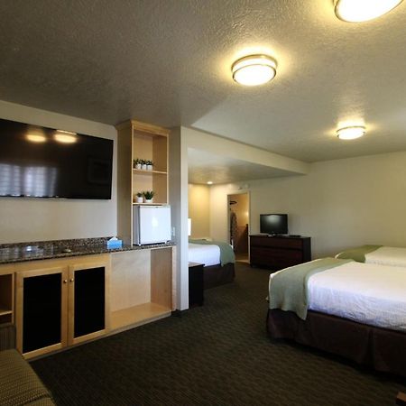 Dinosaur Inn & Suites Vernal Eksteriør billede