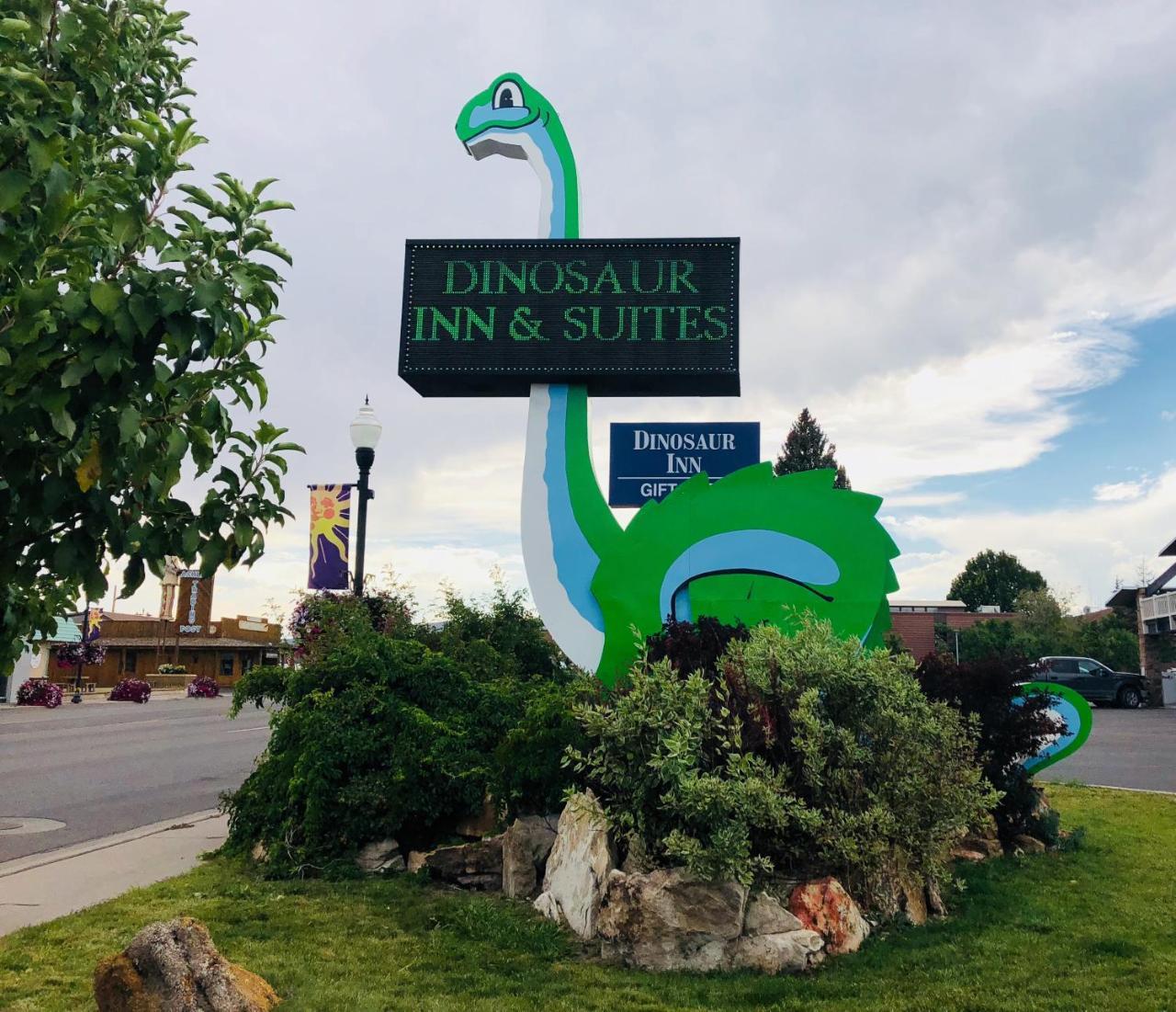 Dinosaur Inn & Suites Vernal Eksteriør billede